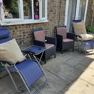 From Single Or Double Netflix Or Virgin Tv Wifi & Free Parking United Kingdom